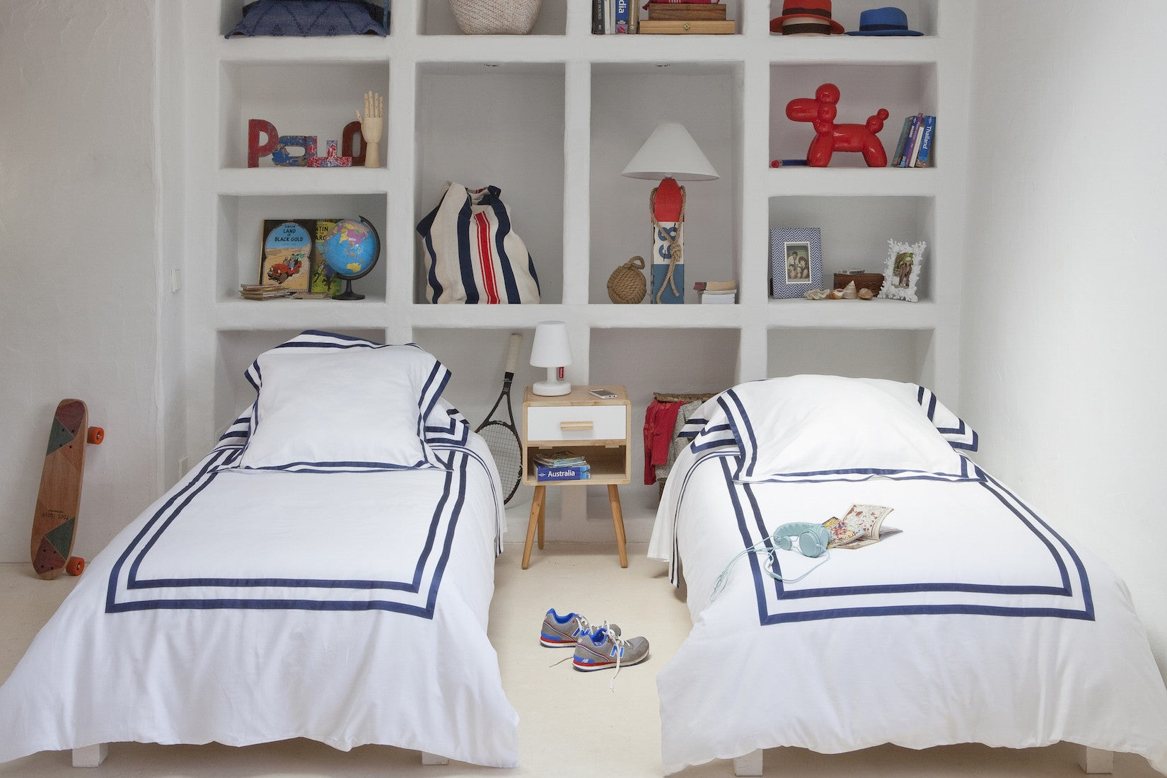 Formentera_280_Thread_Sateen_Navy_Fitted_Sheet_Double_Border
