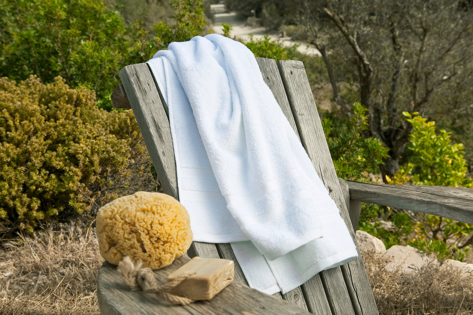 Hand Towel Cassis White