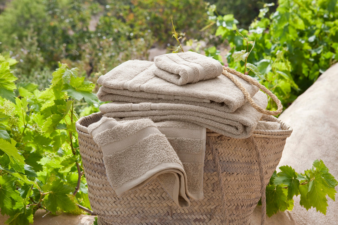Guest Towel Cassis Noisette - DEIA Living - Bath Towel